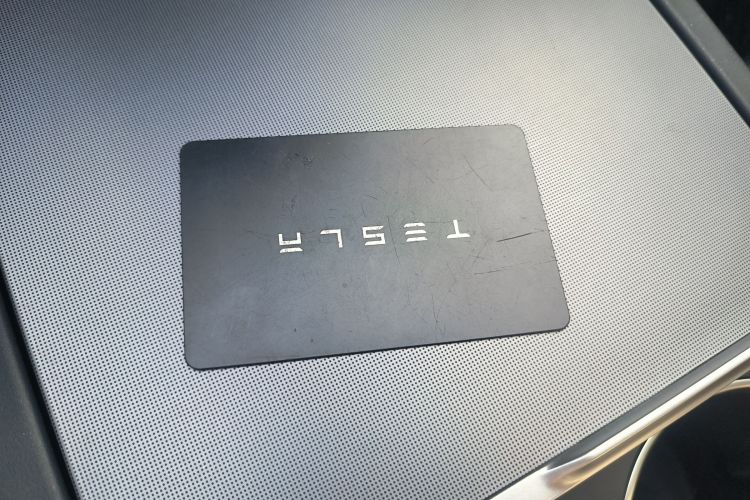 特斯拉 Model 3 2023款 后轮驱动版中控内饰7001