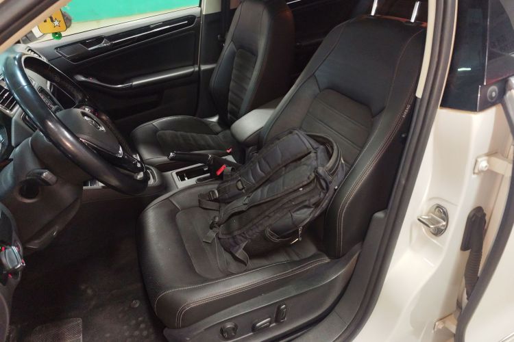 大众 速腾 2018款 280TSI DSG豪华型局部细节19