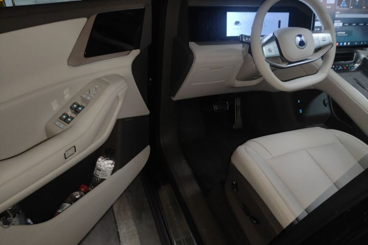 腾势N8L 2025款 旗舰型中控内饰20