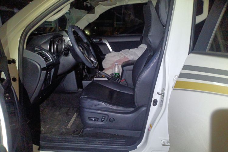 丰田 普拉多 2016款 2.7L 自动豪华版中控内饰19