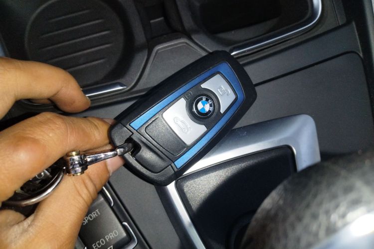 宝马2系(进口) 2015款 220i 敞篷轿跑车 M运动型中控内饰11