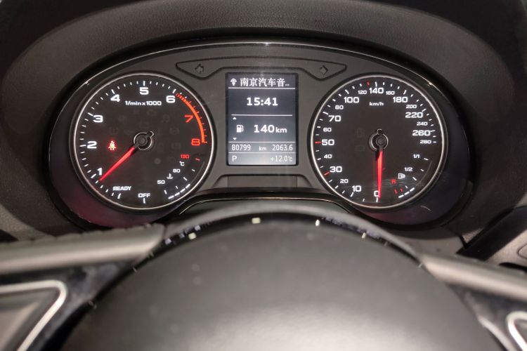 奥迪A3 2018款 30周年年型 Sportback 35 TFSI 时尚型局部细节14