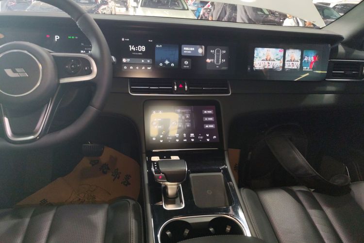 理想汽车 理想ONE 2020款 增程6座版中控内饰16