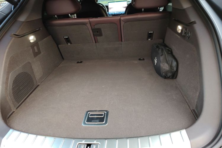 腾势Z9GT 2024款 1100四驱Pro版机舱底盘23