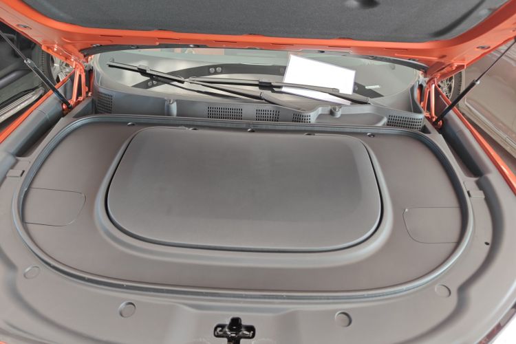 深蓝汽车 深蓝S07 2024款 215Max 乾崑智驾ADS SE增程版机舱底盘24