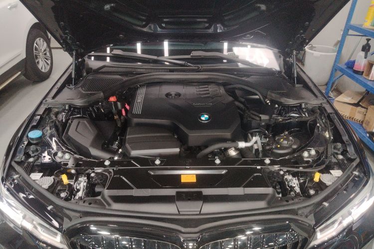宝马3系 2022款 325Li M运动套装机舱底盘24