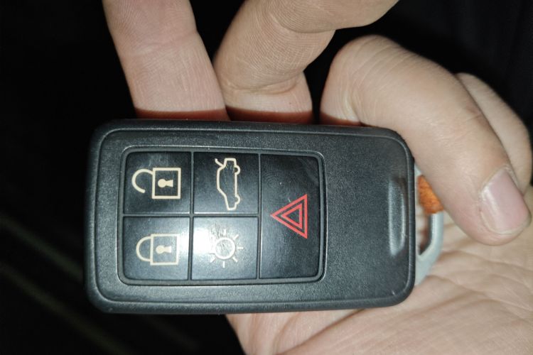 沃尔沃S60 2019款 S60L 改款 T5 智进进阶版中控内饰11