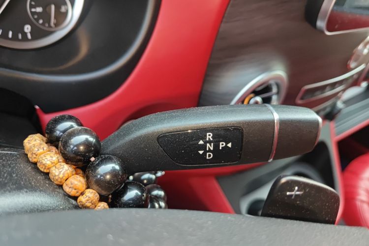 奔驰 威霆 2021款 2.0T 精英版 7座局部细节18