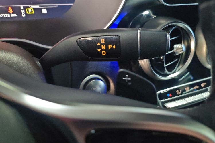 奔驰GLC 2018款 GLC 200 4MATIC中控内饰18