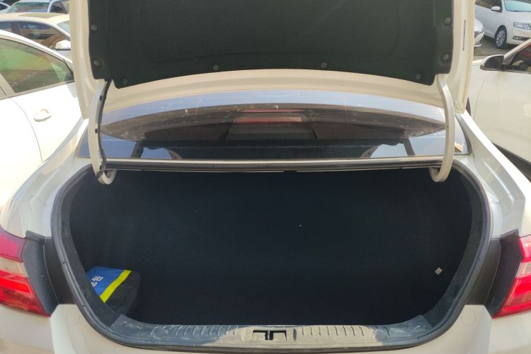 吉利汽车 远景 2020款 改款 1.5L CVT亚运版机舱底盘23