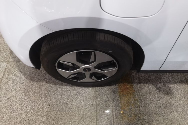 江淮钇为 钇为3 2025款 330km 潮悦版车身外观6007