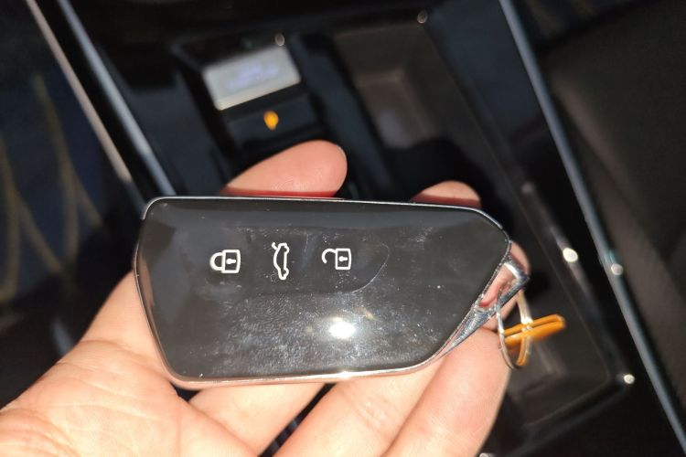 大众 2022款 凌渡L 280TSI DSG酷辣版中控内饰11