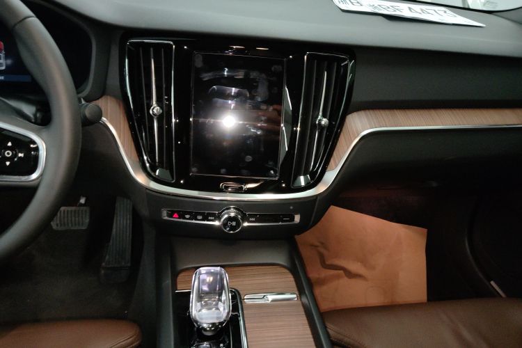 沃尔沃S60 2023款 B4 智远豪华版中控内饰16