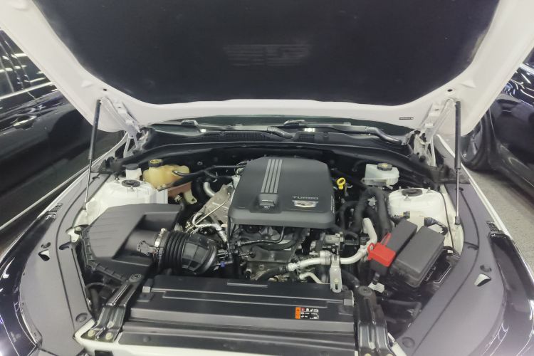 凯迪拉克CT4 2021款 28T 风尚型机舱底盘24