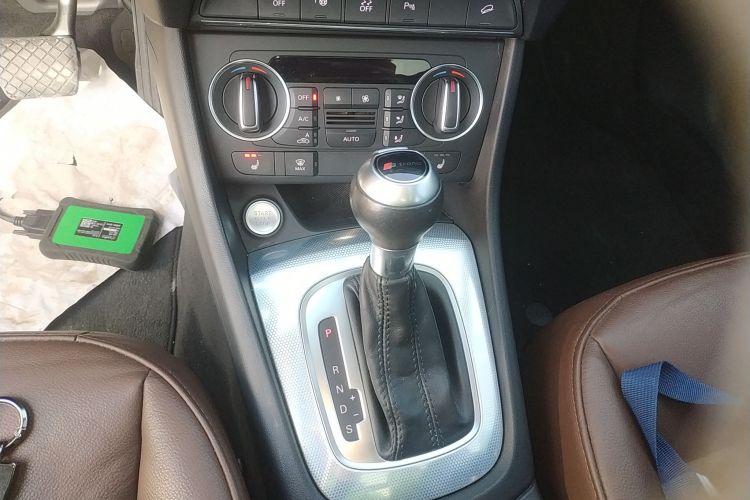 奥迪Q3 2017款 35 TFSI quattro 全时四驱风尚型局部细节18