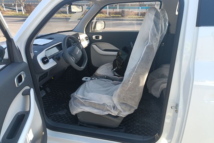 吉利银河 熊猫 2025款 210km 元气熊中控内饰19