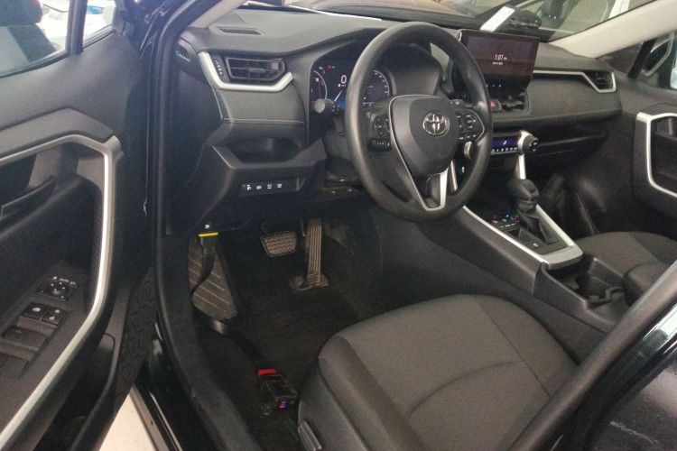 丰田 RAV4荣放 2023款 双擎 2.5L E-CVT两驱精英版中控内饰20