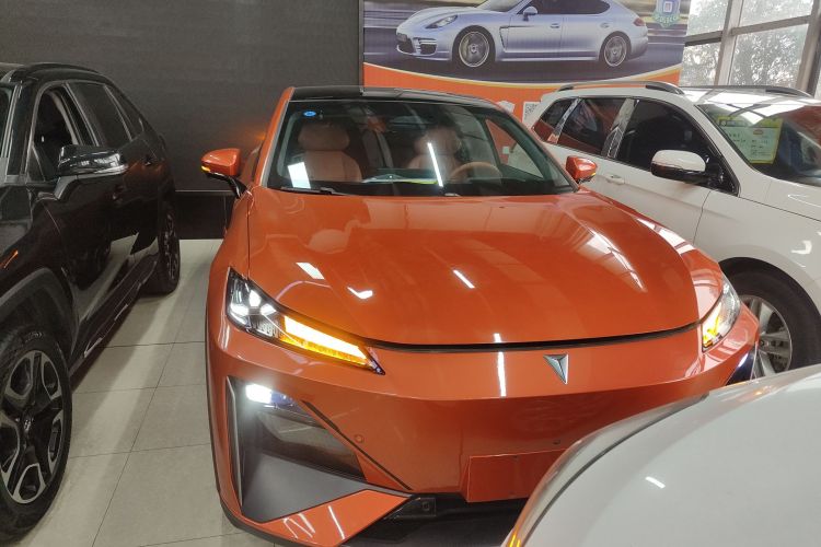 深蓝汽车 深蓝S07 2024款 215Max 乾崑智驾ADS SE增程版车身外观2