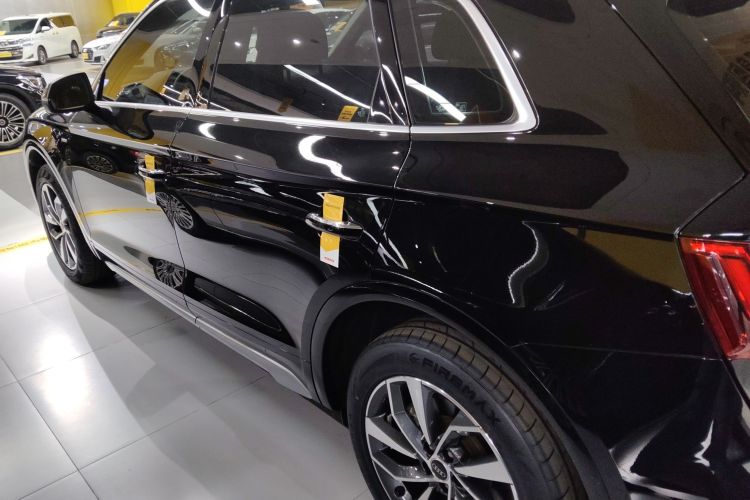 奥迪Q5L 2022款 改款 40T 豪华动感型车身外观4