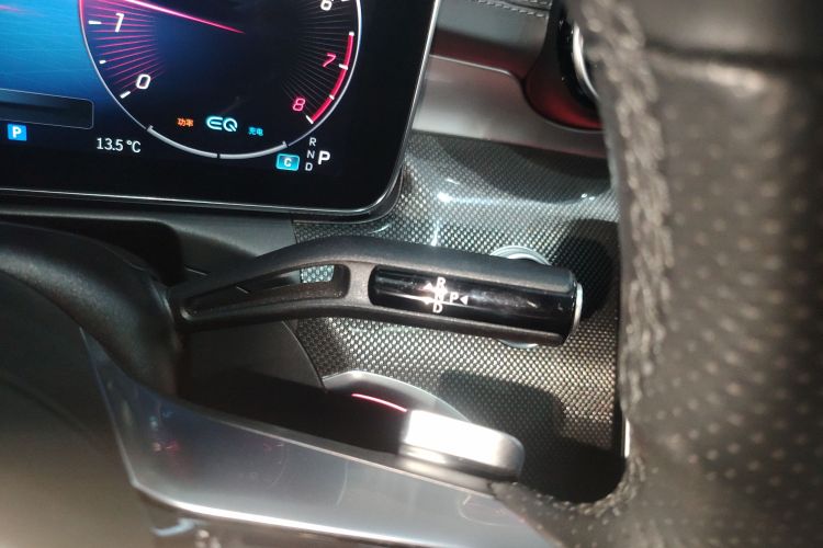 奔驰C级 2022款 C 260 L 运动版中控内饰18