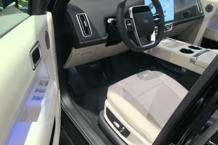 理想汽车 理想L9 2024款 Pro中控内饰20