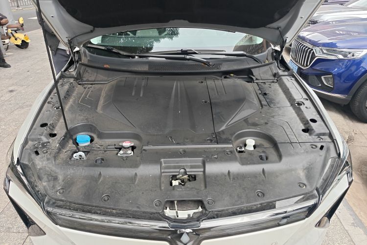 灵悉L 2024款 头号玩家版机舱底盘24