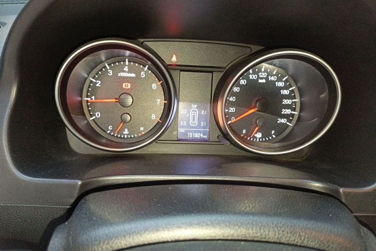 哈弗H6 2015款 升级版 1.5T 手动两驱精英型中控内饰14