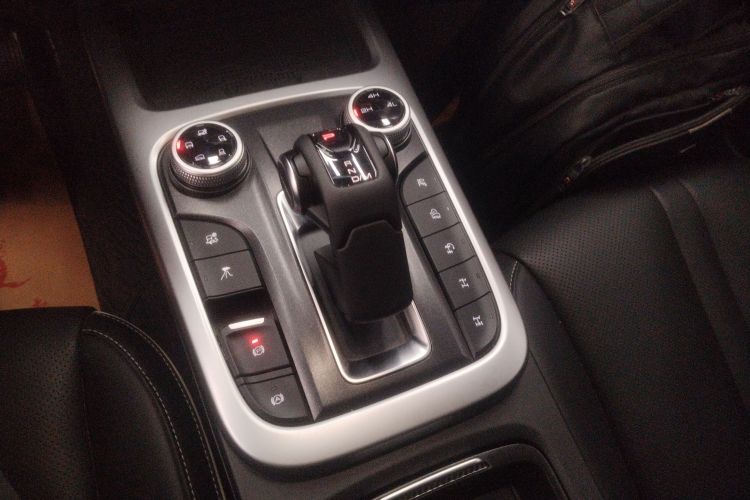 坦克300 2024款 2.0T 征服者中控内饰18