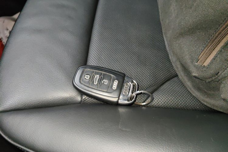 奥迪Q5 2013款 40 TFSI 豪华型中控内饰11