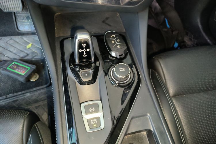 领克03 2022款 1.5TD DCT劲Pro中控内饰18