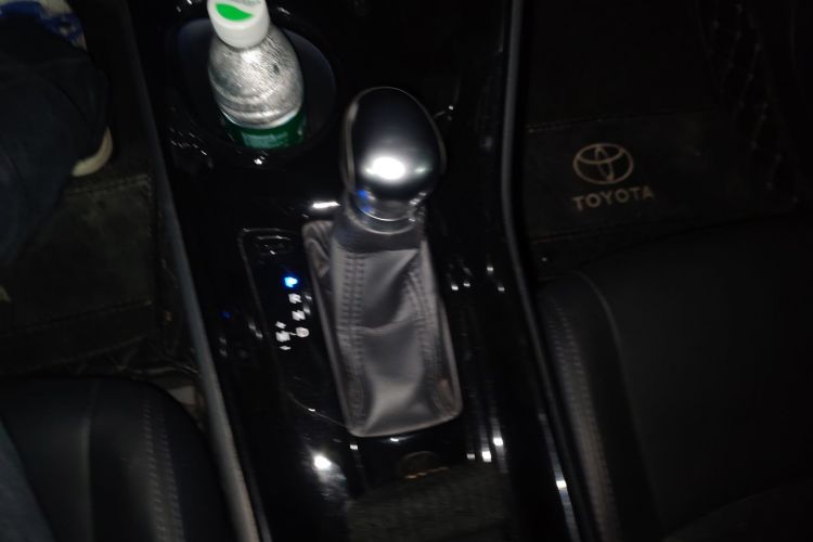 丰田 奕泽IZOA 2018款 2.0L 奕驰版 国VI中控内饰18