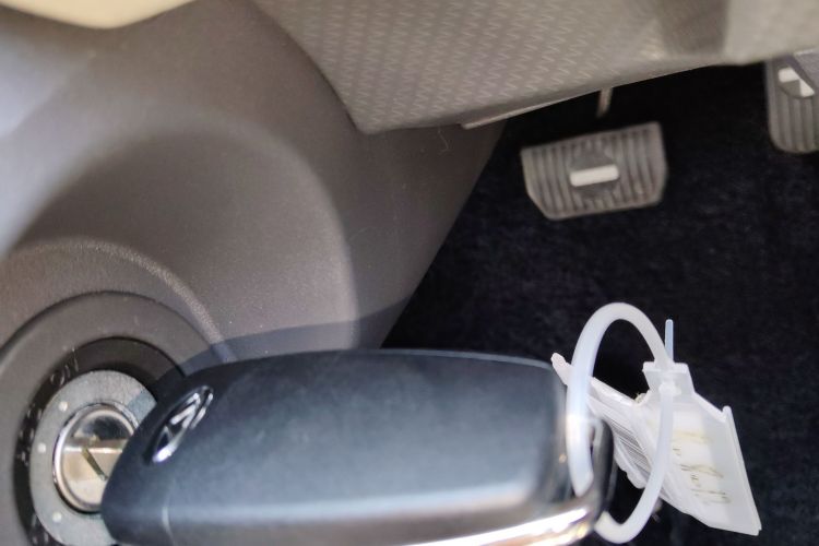 奇瑞 QQ冰淇淋 2025款 155km 圣代版中控内饰11