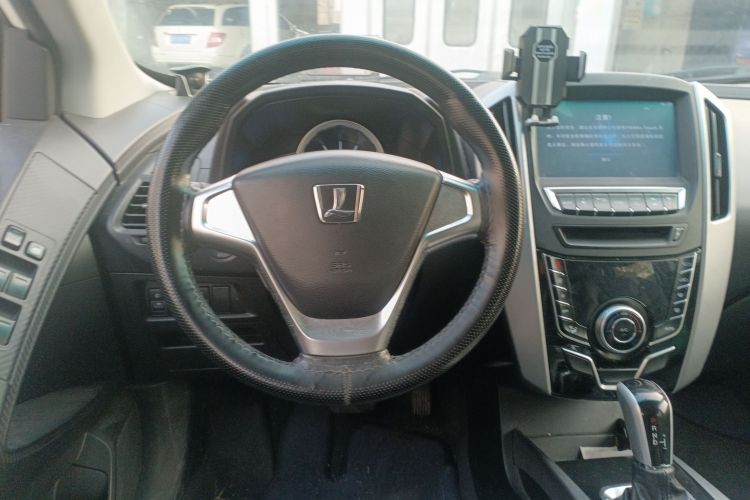 纳智捷 优6 SUV 2014款 1.8T 时尚型中控内饰13