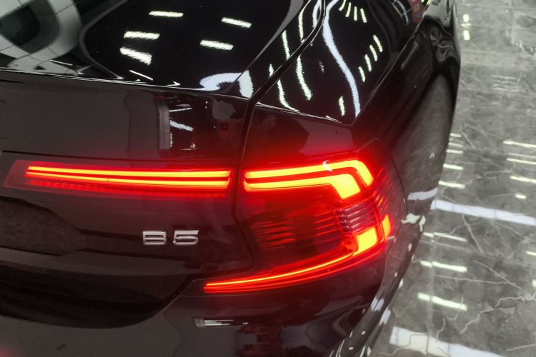 沃尔沃S90 2022款 B5 智逸豪华版车身外观9