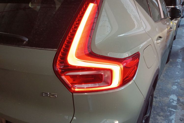 沃尔沃XC40 2024款 B3 智远运动版车身外观6006