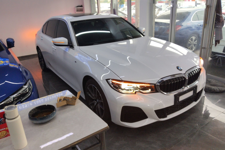 宝马3系 2021款 改款 320Li M运动套装车身外观3