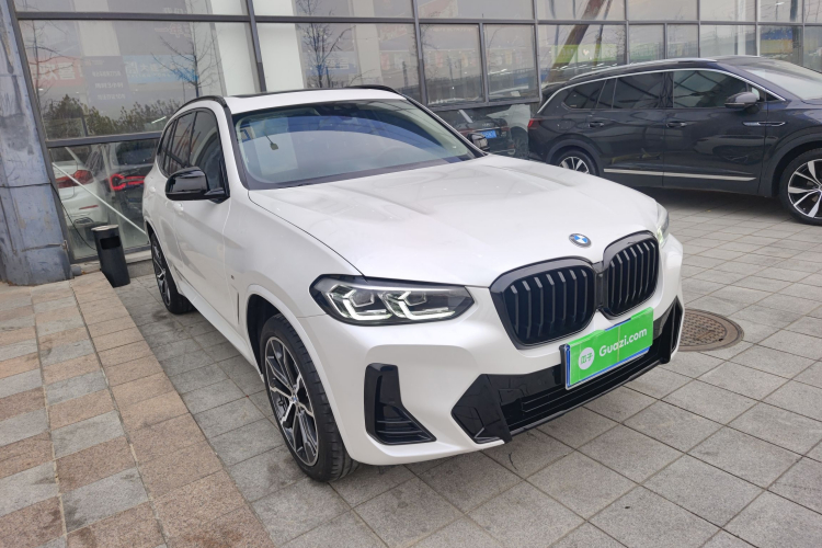 宝马X3 2022款 xDrive30i 领先型 M曜夜套装车身外观3