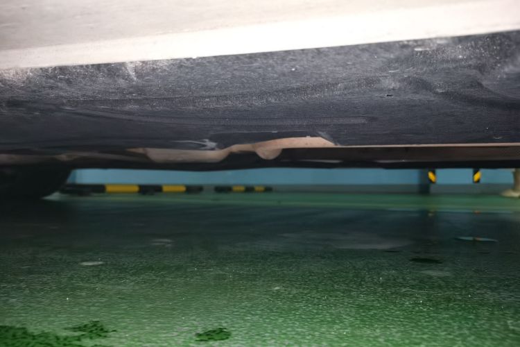 奔驰E级 2014款 E 260 L 豪华型局部细节9001