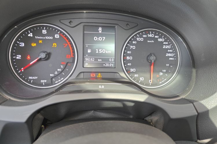 奥迪A3 2016款 Limousine 35 TFSI 风尚型中控内饰14