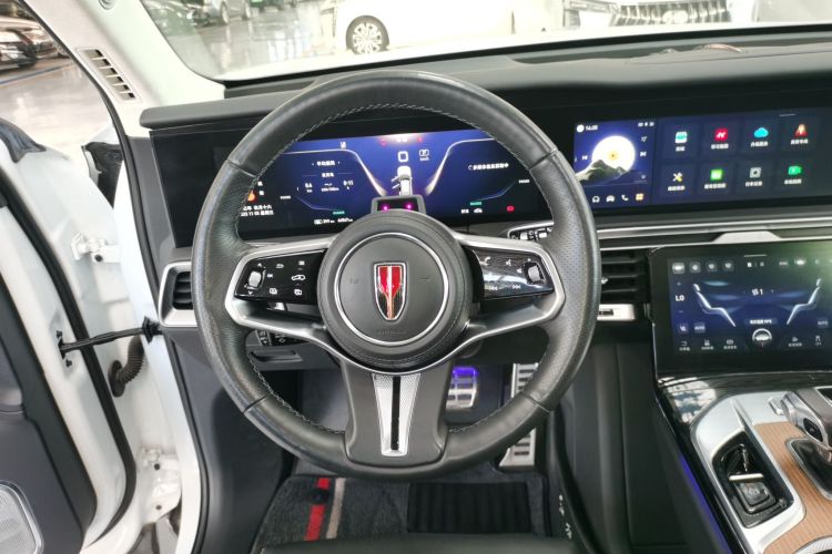 红旗E-HS9 2022款 660km 旗领版 四座中控内饰13