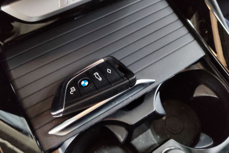 宝马iX3 2022款 领先型中控内饰7001