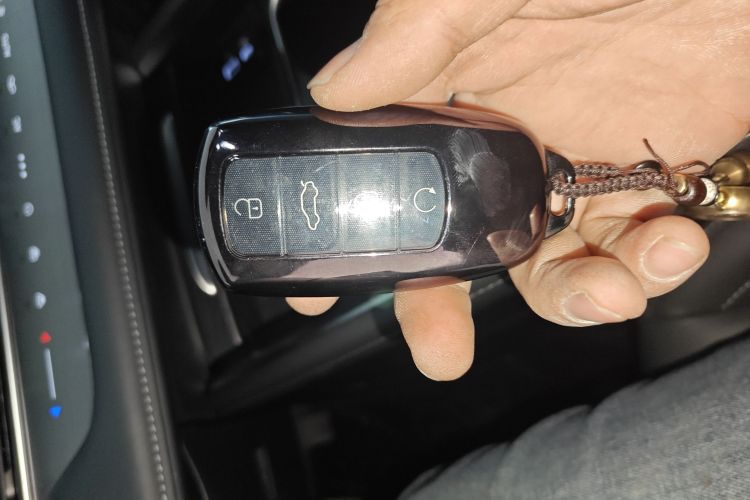 奇瑞 瑞虎8 PRO 2025款 290T 两驱豪华版中控内饰11