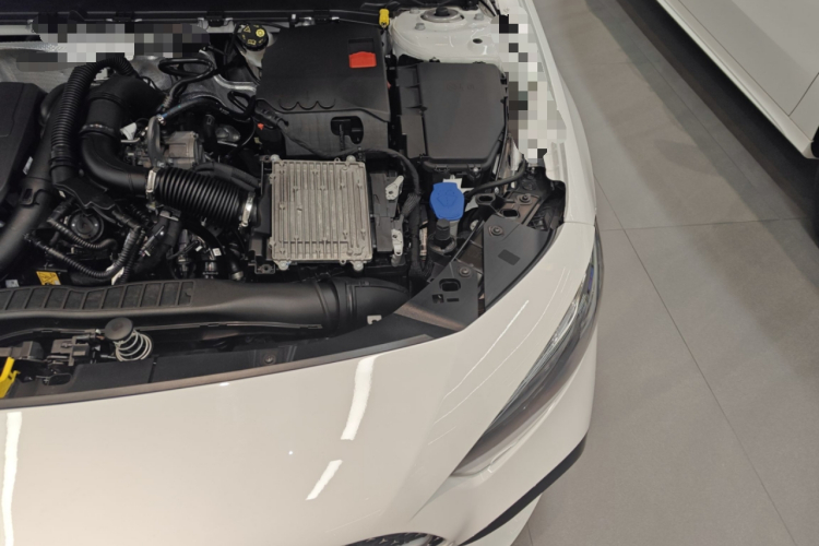 奔驰A级 2023款 A 200 L 动感型机舱底盘26