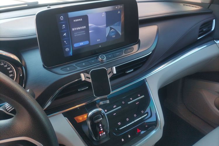 别克GL8 2023款 陆上公务舱 舒适型中控内饰16