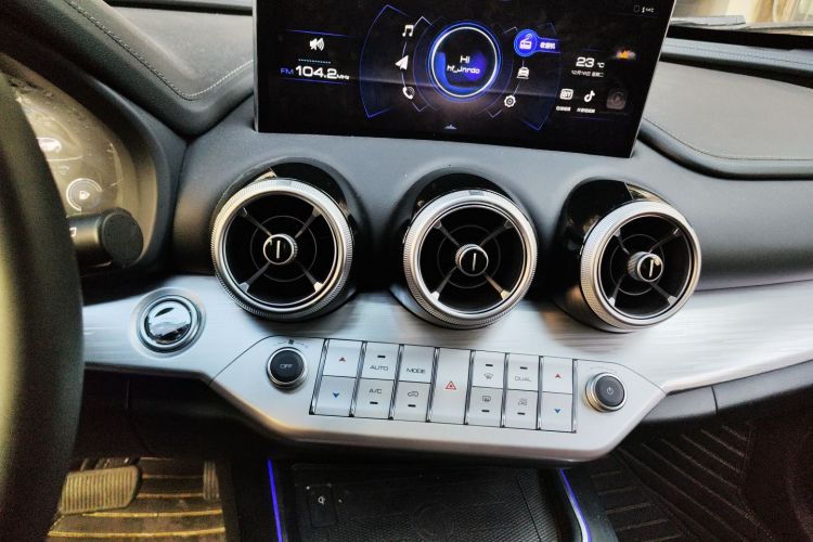 魏牌 VV7 2020款 2.0T 旗舰型中控内饰16