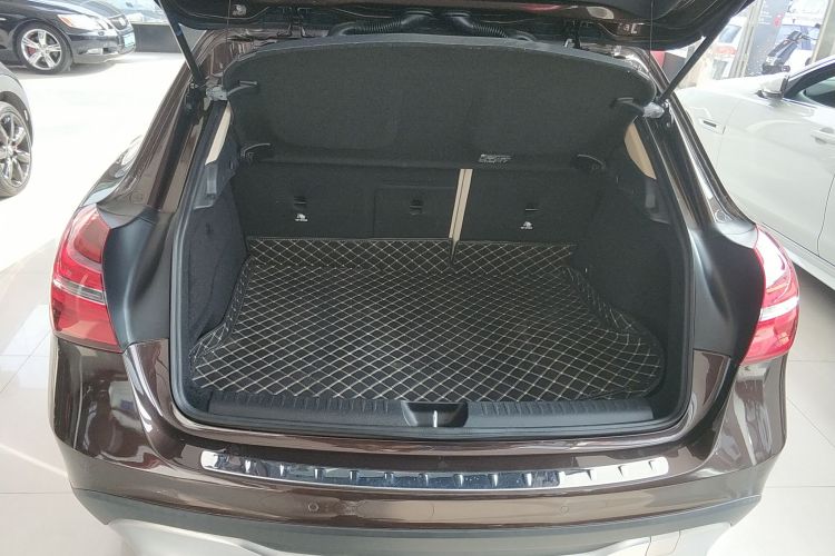 奔驰GLA 2017款 GLA 200 动感型局部细节23