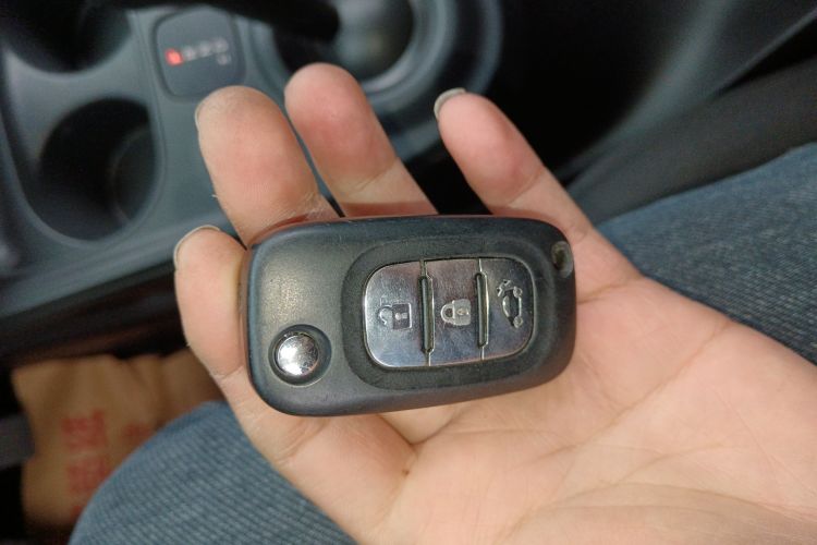 smart fortwo 2018款 1.0L 52千瓦硬顶灵动版 国V中控内饰7001