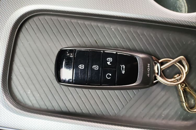 埃安 AION Y 2023款 Younger中控内饰11