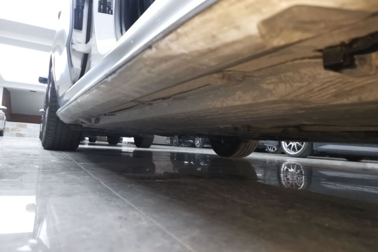 奔驰C级 2022款 改款 C 200 L 运动版局部细节9001