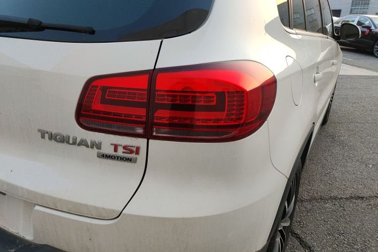 大众 途观 2015款 2.0TSI 自动四驱旗舰版车身外观9